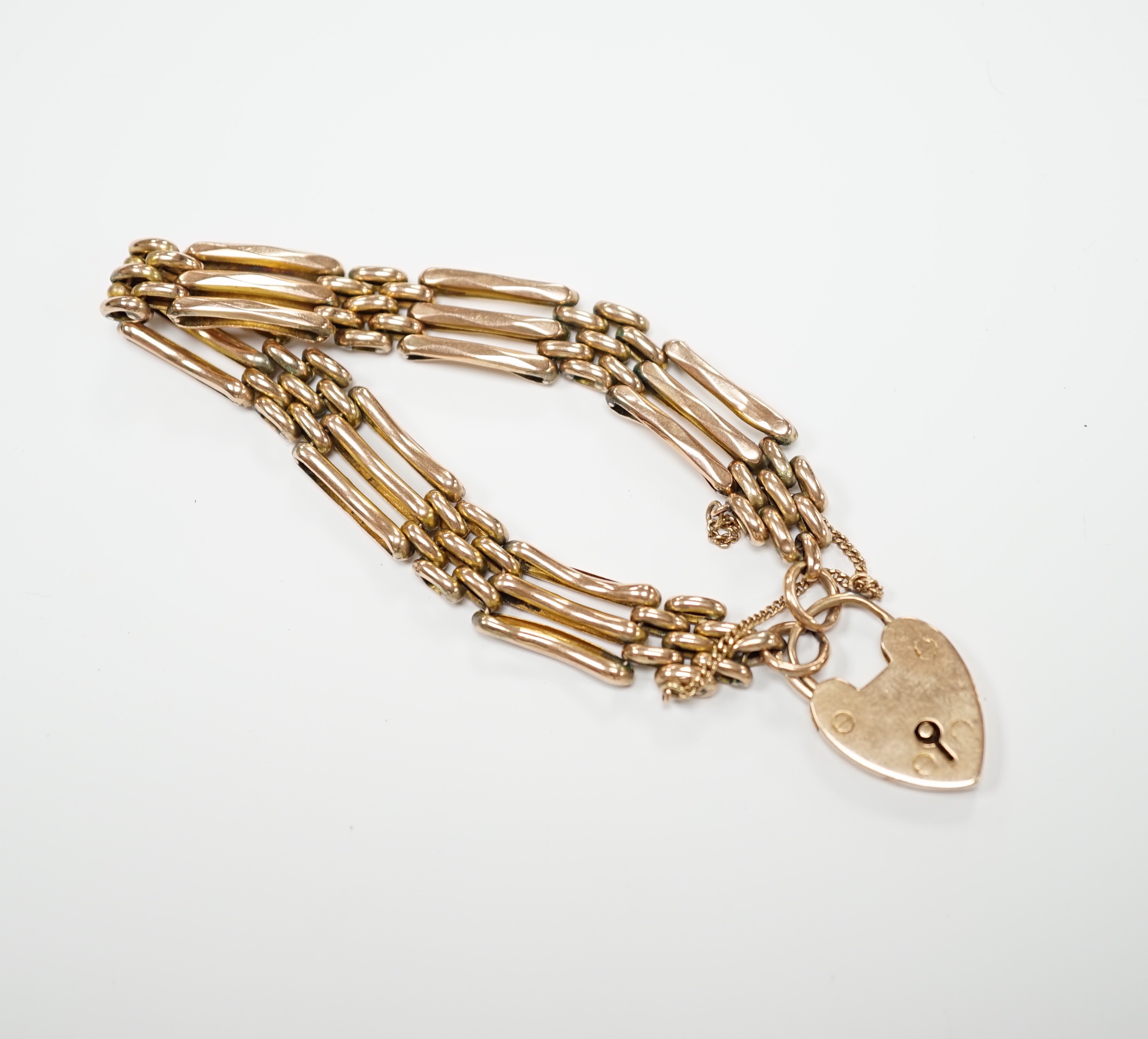 An early 20th century 9ct gate link bracelet, 18cm, 13.1 grams.